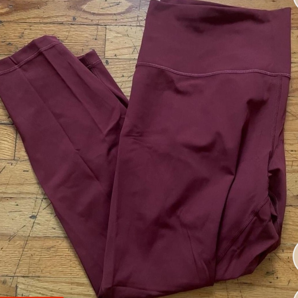 Lululemon Wunder HR 
Size 18 
Mulled Wine